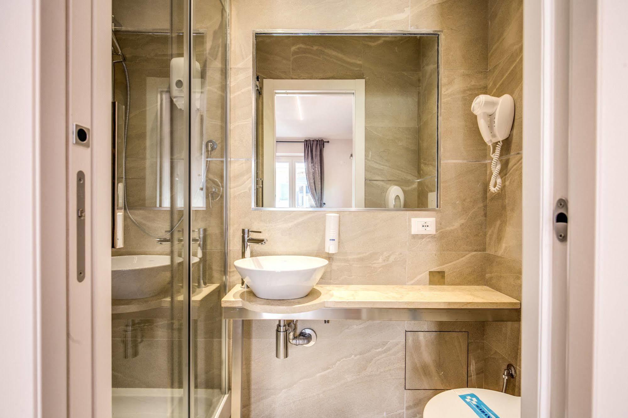 The Bricks Rome Hotel Bagian luar foto