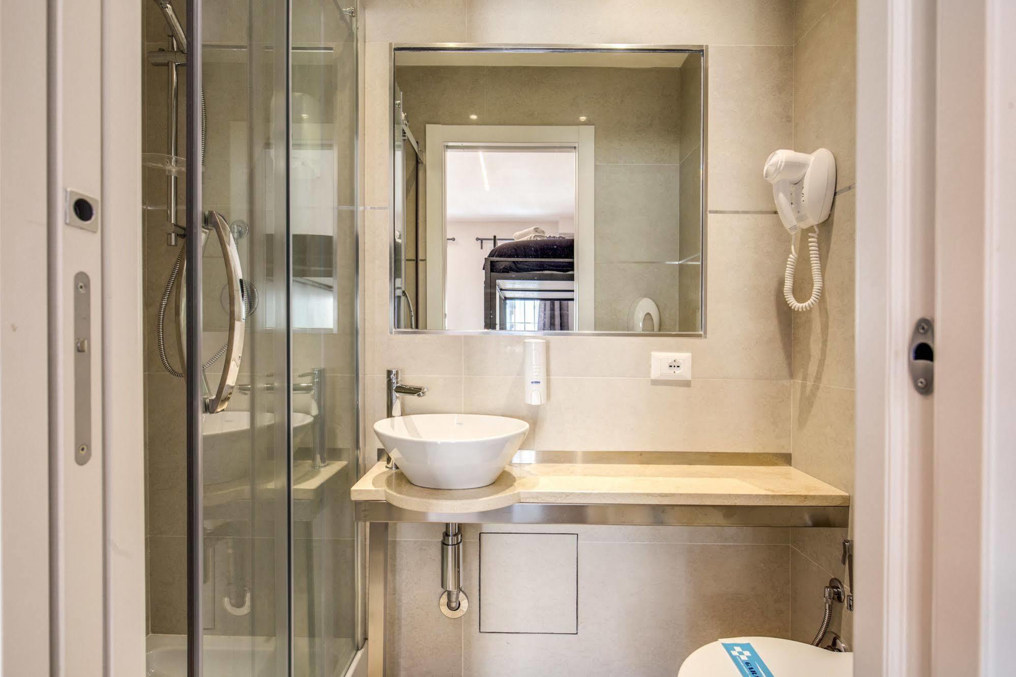 The Bricks Rome Hotel Bagian luar foto