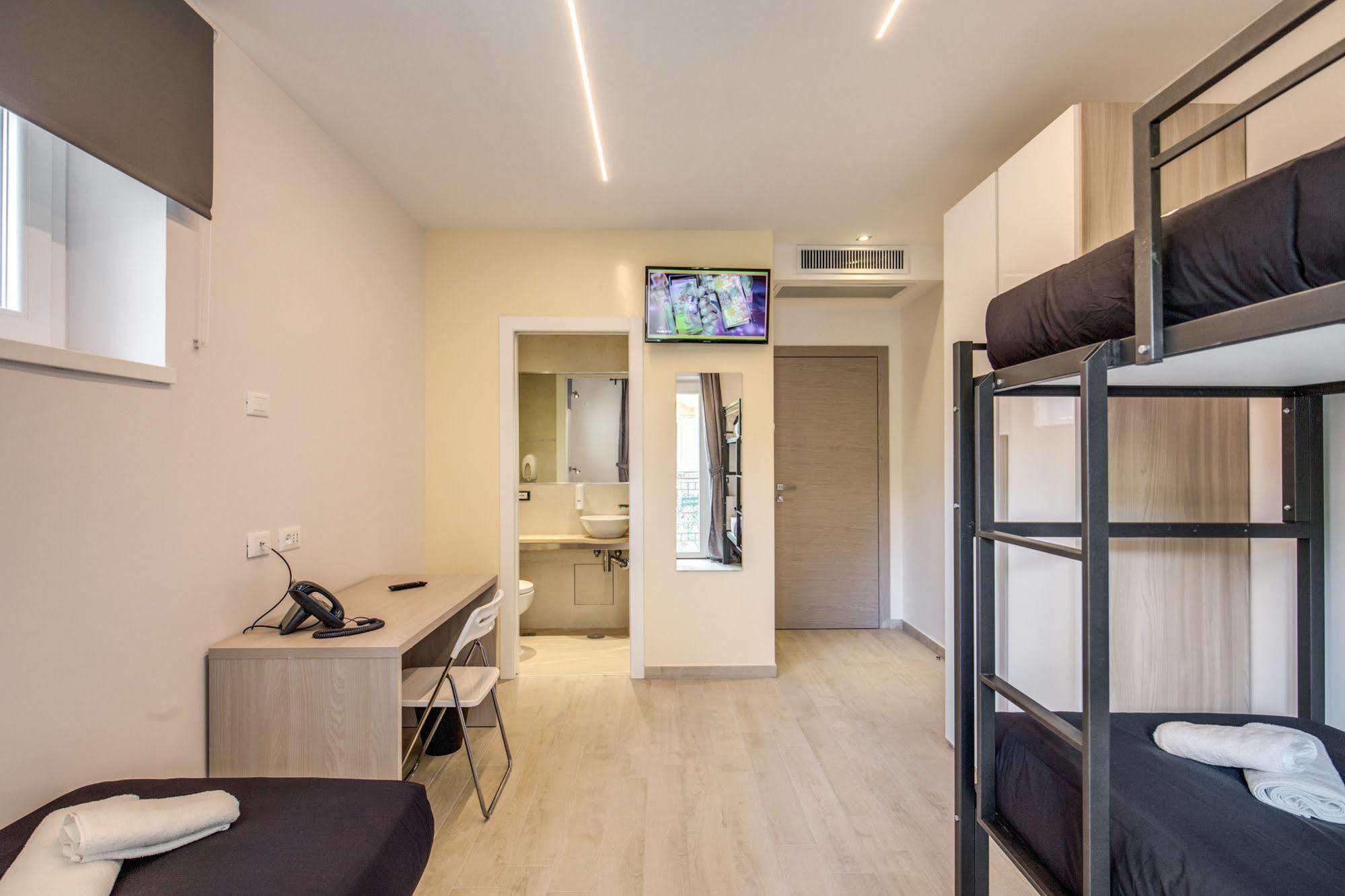 The Bricks Rome Hotel Bagian luar foto